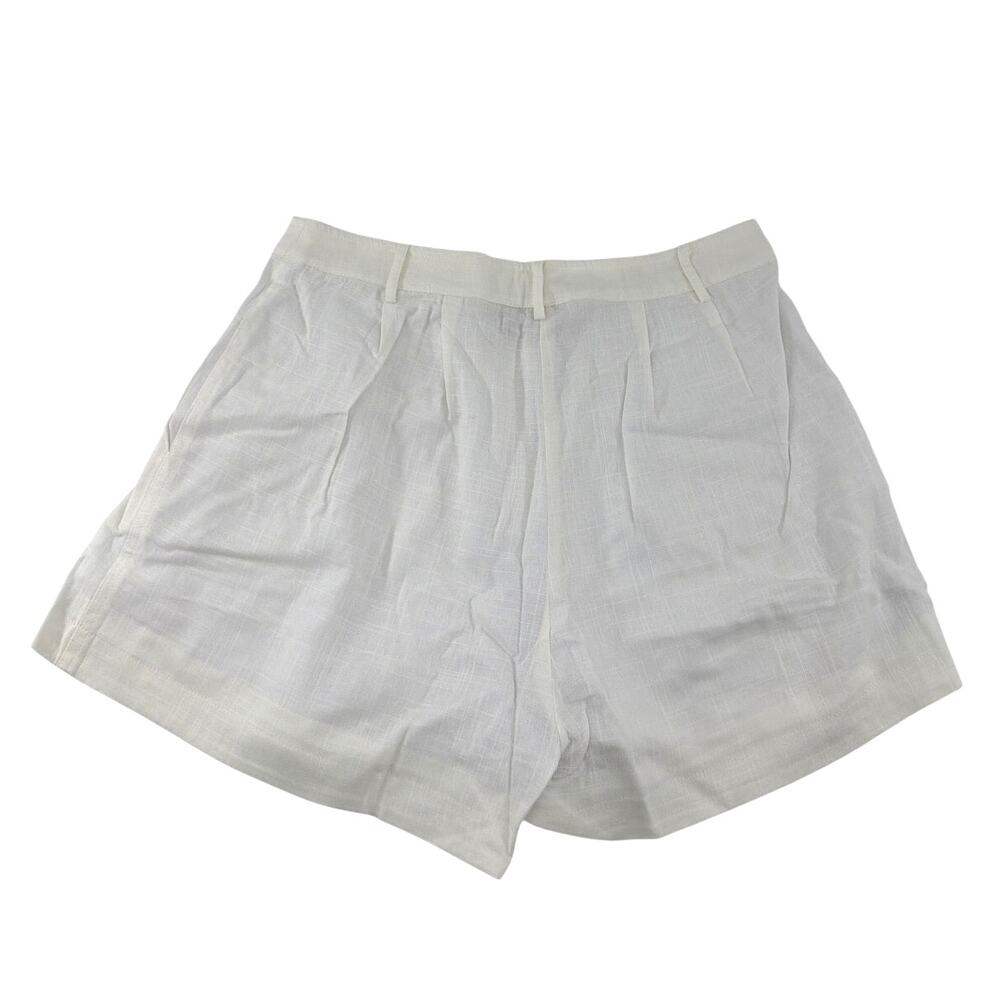 Vici Women's White Pleated Linen Shorts Size M — image 6 of 6